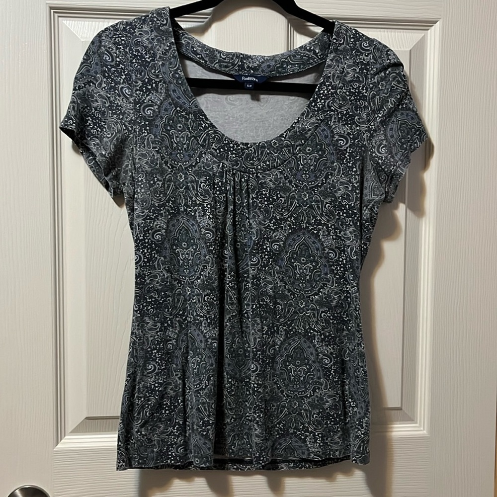 Women's Paisley Top Small-Medium Reitmans Blue Green White Stretchy Flowy